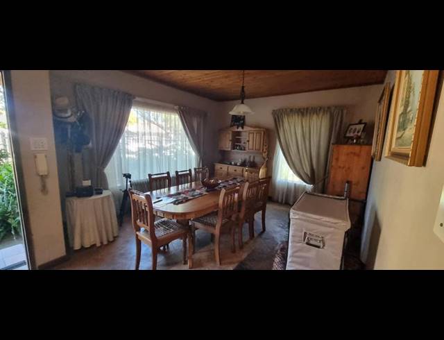 4 BEDROOM HOUSE FOR SALE IN DORINGKLOOF